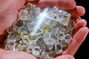 В чому різниця між алмазом і діамантом: що важливо знати про мінерал  - Ювелірний Дім LUNET 📞 +380981850119