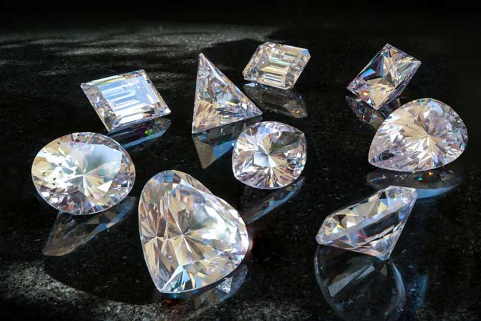 В чому різниця між алмазом і діамантом: що важливо знати про мінерал